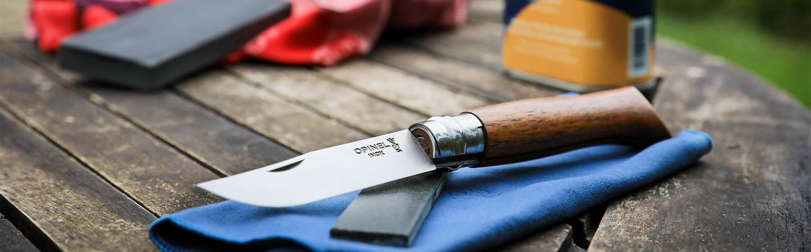 Sharpening Made Easy: 2-in-1 Kitchen Knife & Pocket Knife